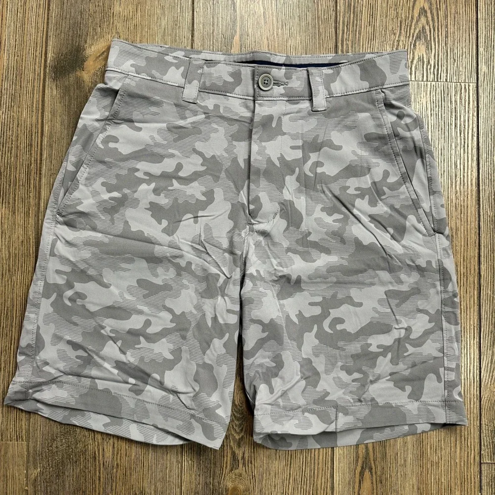 Southern Tide Mens Brrr Performance Camo Shorts 8
